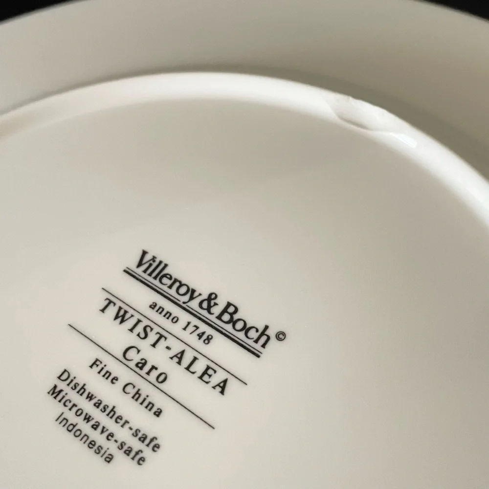 SET of 4 Twist-Alea Dinner Plates by Villeroy & Boch (please read description)